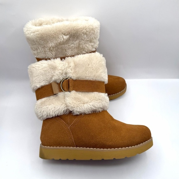 Lands' End Shoes - NEW Lands' End Suede
Winter Boots Faux Fur Sherpa
Buckle Trim Size 6B Snowdrift